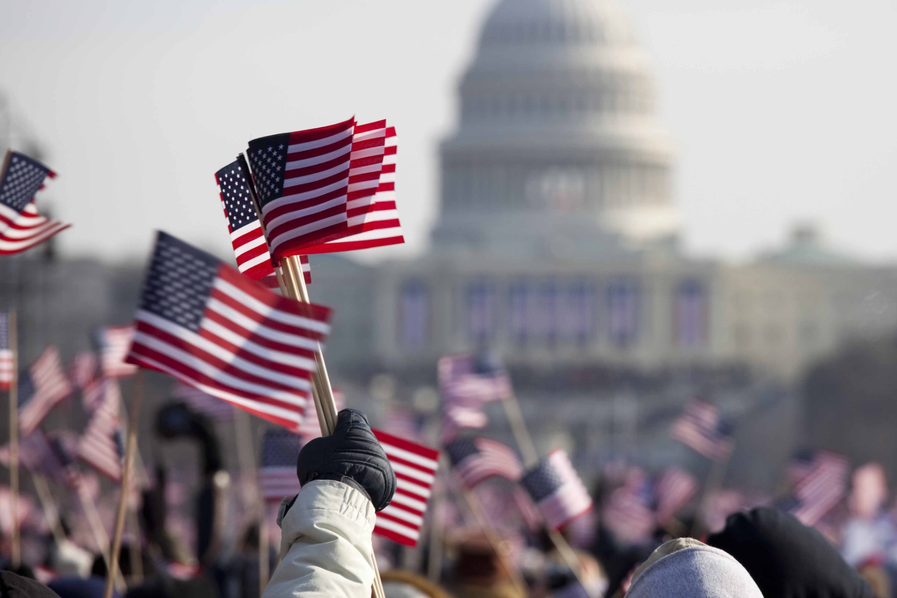 democratas-continuan-perdiendo-popularidad-entre-votantes-hispanos-en-eeuu